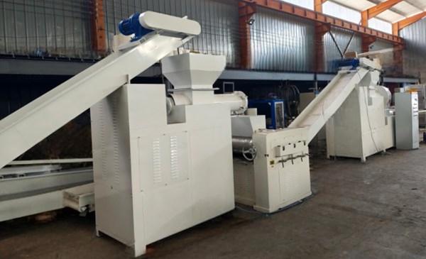 Complete automatic bar soap production line, full set soap making machines in factory workshop