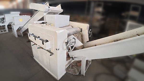 Industrial triple roller soap milling machine, soap fine grinding machine for bar soap production