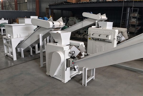 Soap grinding and conveying production line machine for toilet soap making, white industrial soap processing equipment