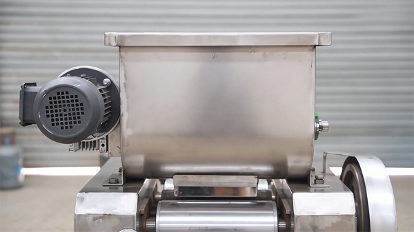 Industrial soap mixing chamber, stainless steel mixer part of integrated soap making machine