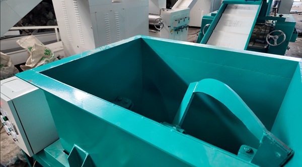 Inside view of horizontal soap mixer hopper, soap base blending equipment