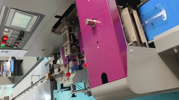 Soap wrapping machine, continuous flow pack equipment for bar soap production line
