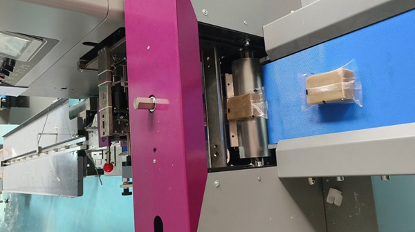 Industrial soap wrapping machine, finished pillow packaged soap production